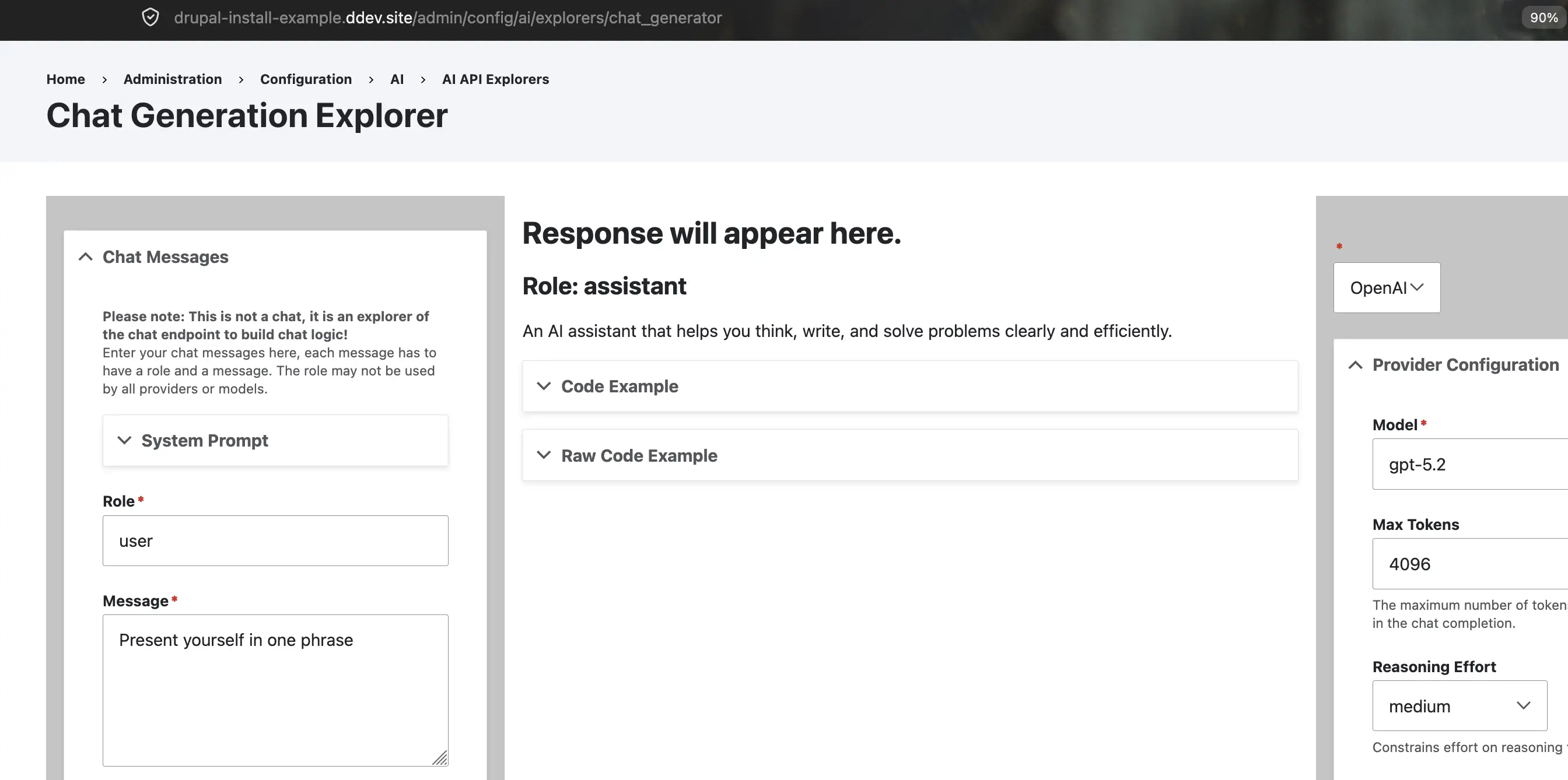 Respuesta del modelo en el Chat Generation Explorer de Drupal, con las secciones Code Example y Raw Code Example